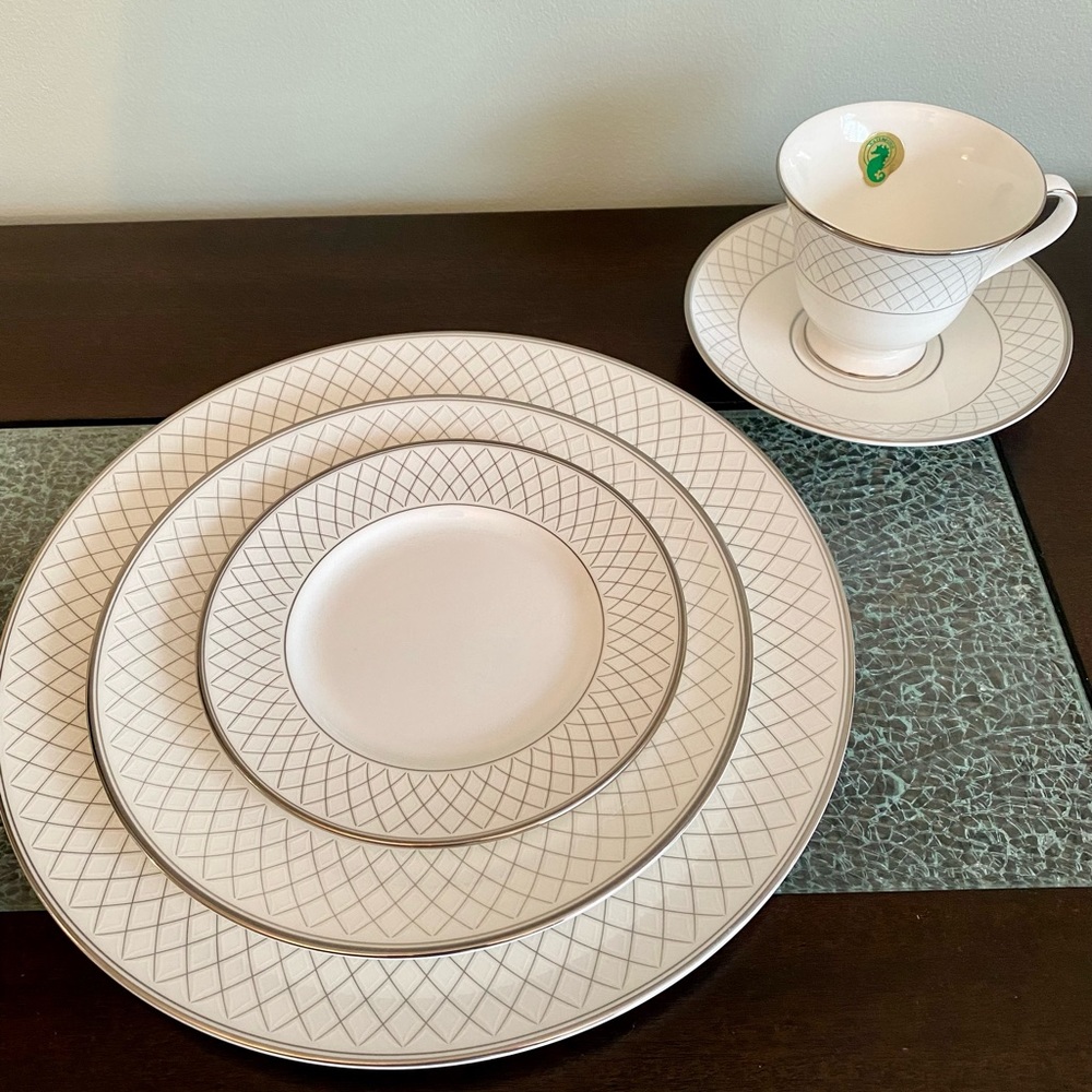 Waterford Bone China Crosshaven Platinum Place Setting- NEW.